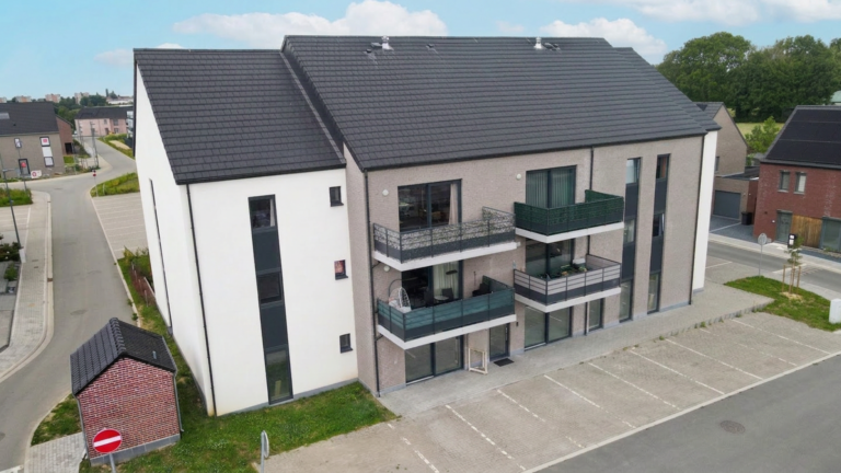 L'appartement C.0.1 est un rdc à droite du bâtiment