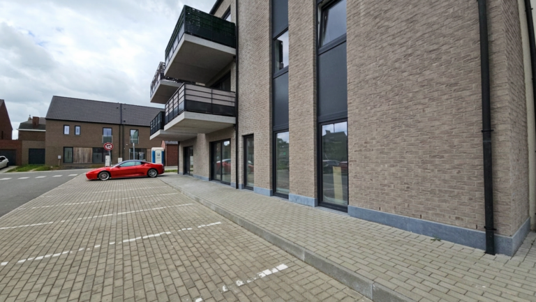 L'appartement C.0.1 occupe la partie droite du bâtiment
