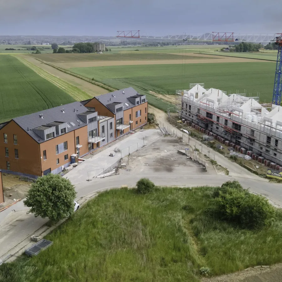 6823720_67765310.jpg A gauche le bâtiment A & B, à droite le bâtiment C & D